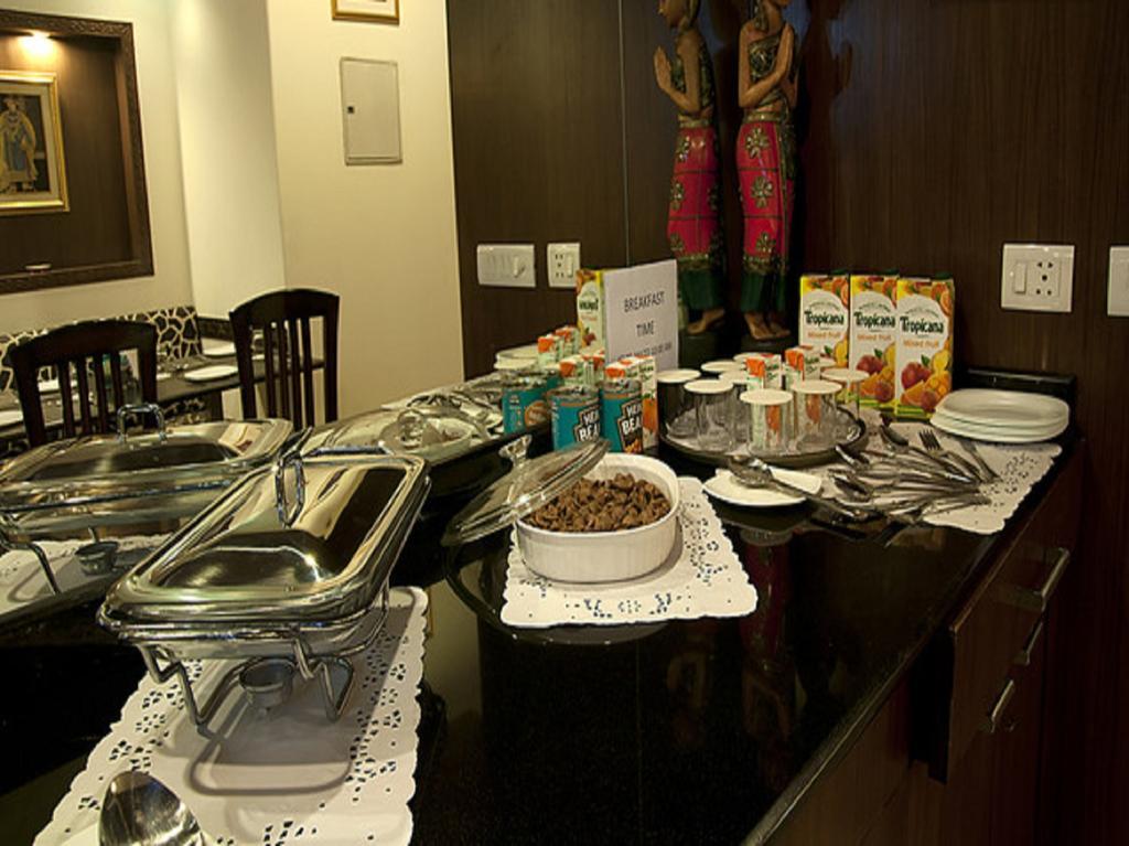 Red Maple Bed & Breakfast New Delhi Exteriör bild