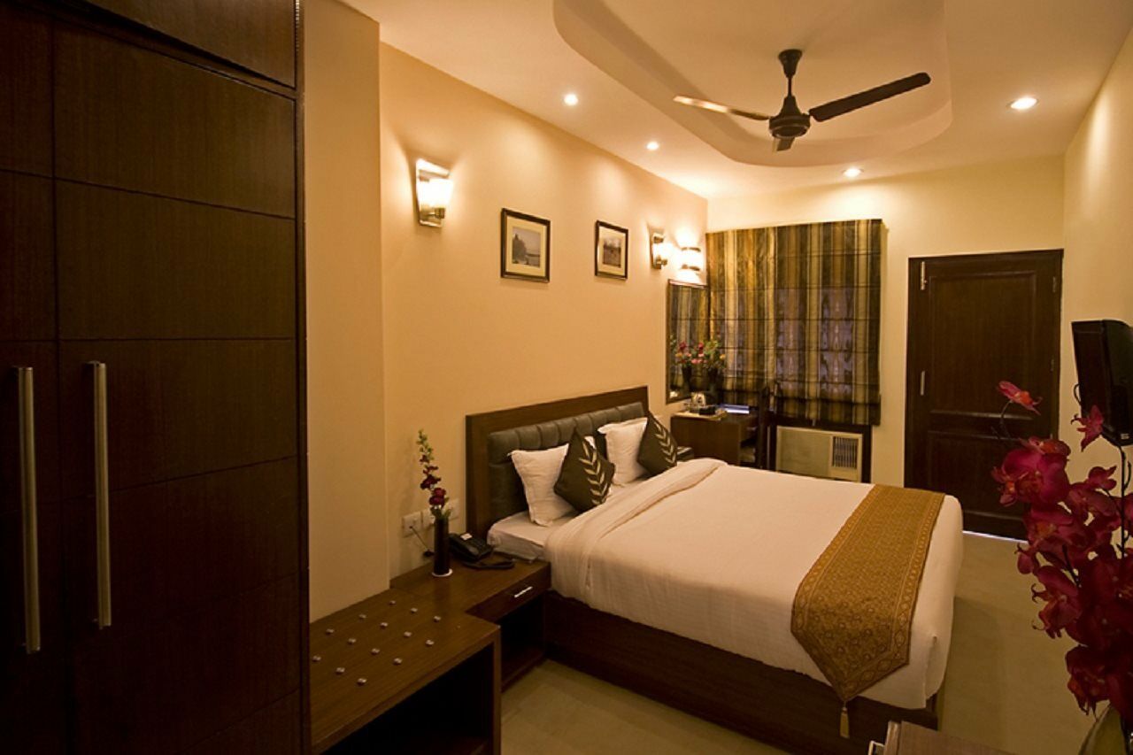 Red Maple Bed & Breakfast New Delhi Exteriör bild